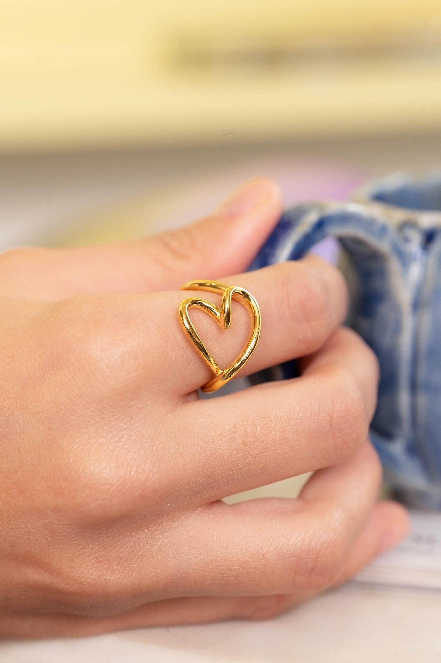 Golden Heart Outline Statement Ring