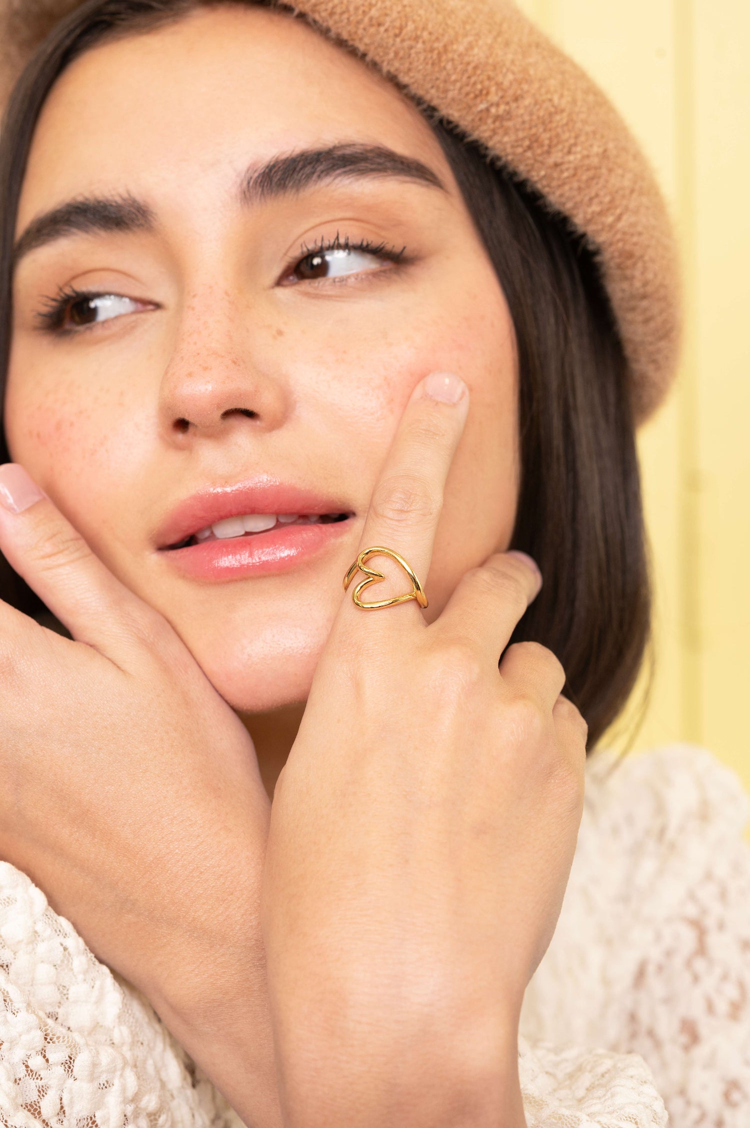 Golden Heart Outline Statement Ring