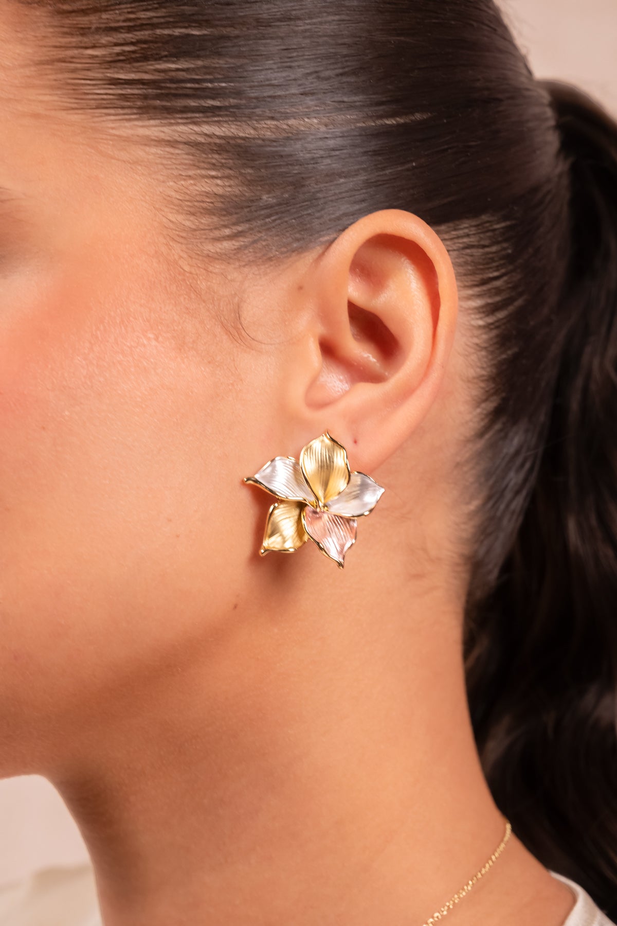 Regal Petals Statement Necklace Set