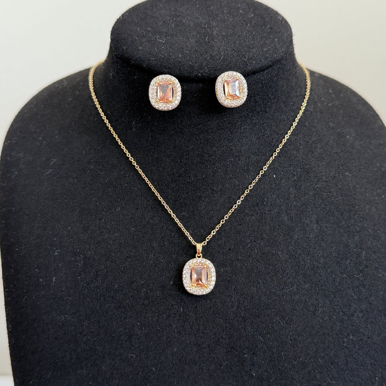 Champagne Radiance Set
