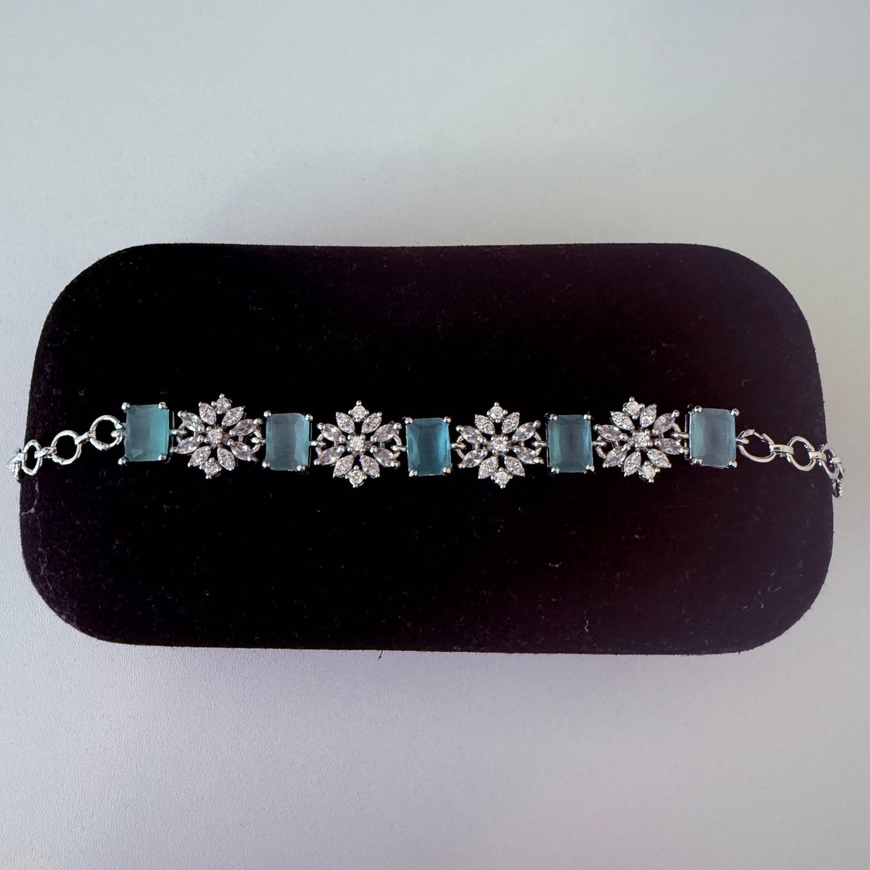 Aquamarine Blossom Bracelet - Vinni’s Jewelry