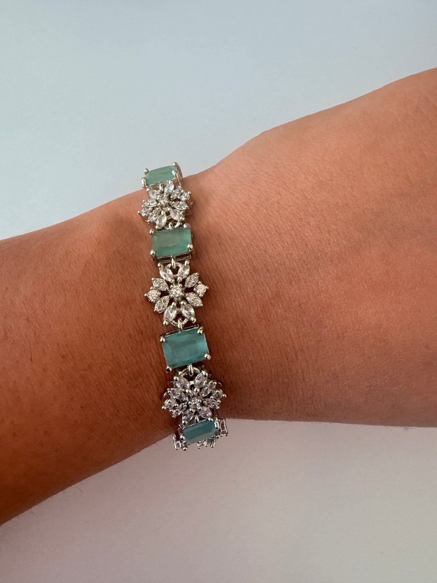 Aquamarine Blossom Bracelet - Vinni’s Jewelry