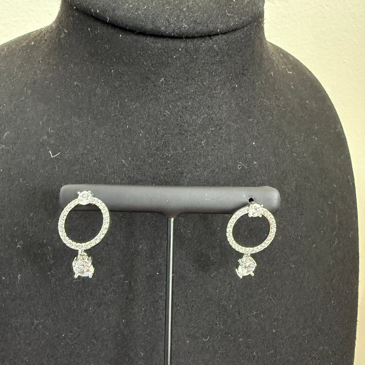 Crystal Circle Drop Earrings - Vinni’s Jewelry