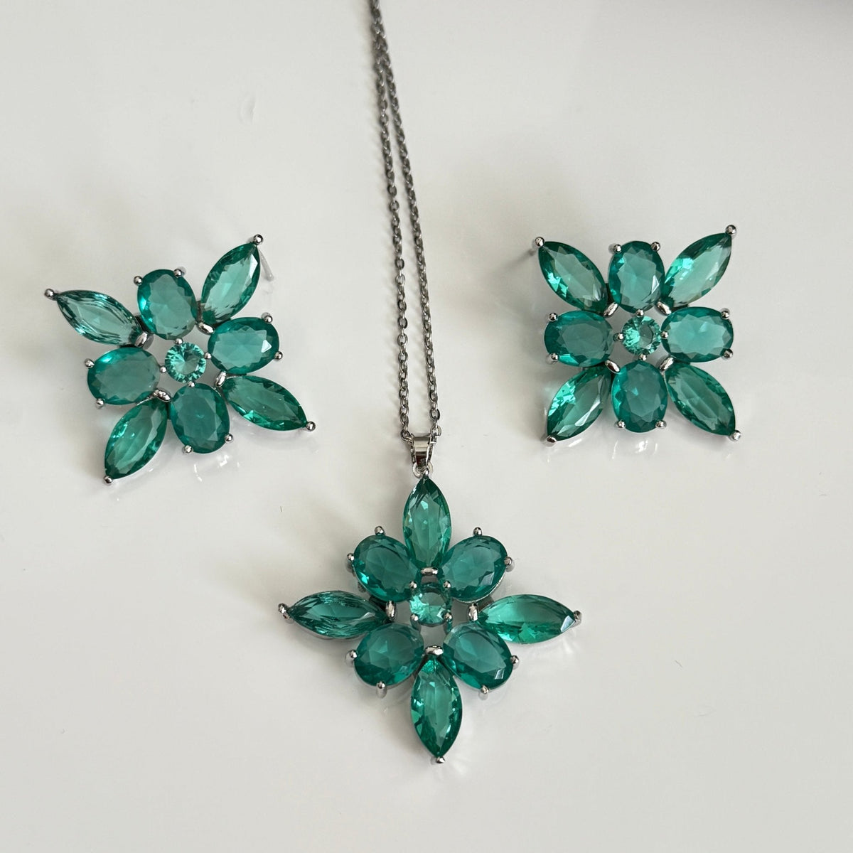 Flor de Jade Set - Vinni’s Jewelry