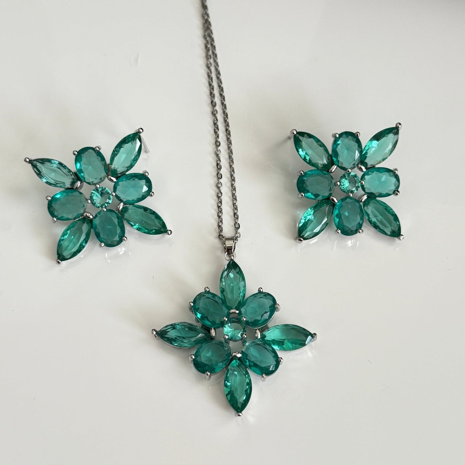 Flor de Jade Set - Vinni’s Jewelry