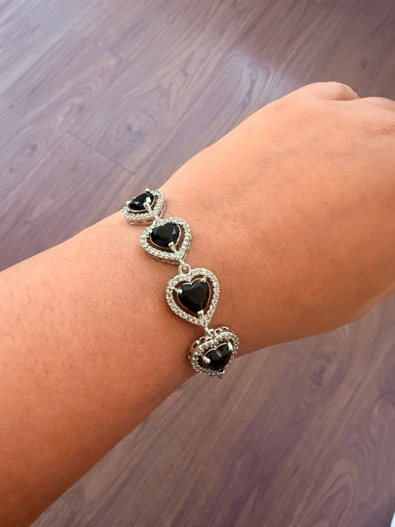 Regal Heart Bracelet - Vinni’s Jewelry
