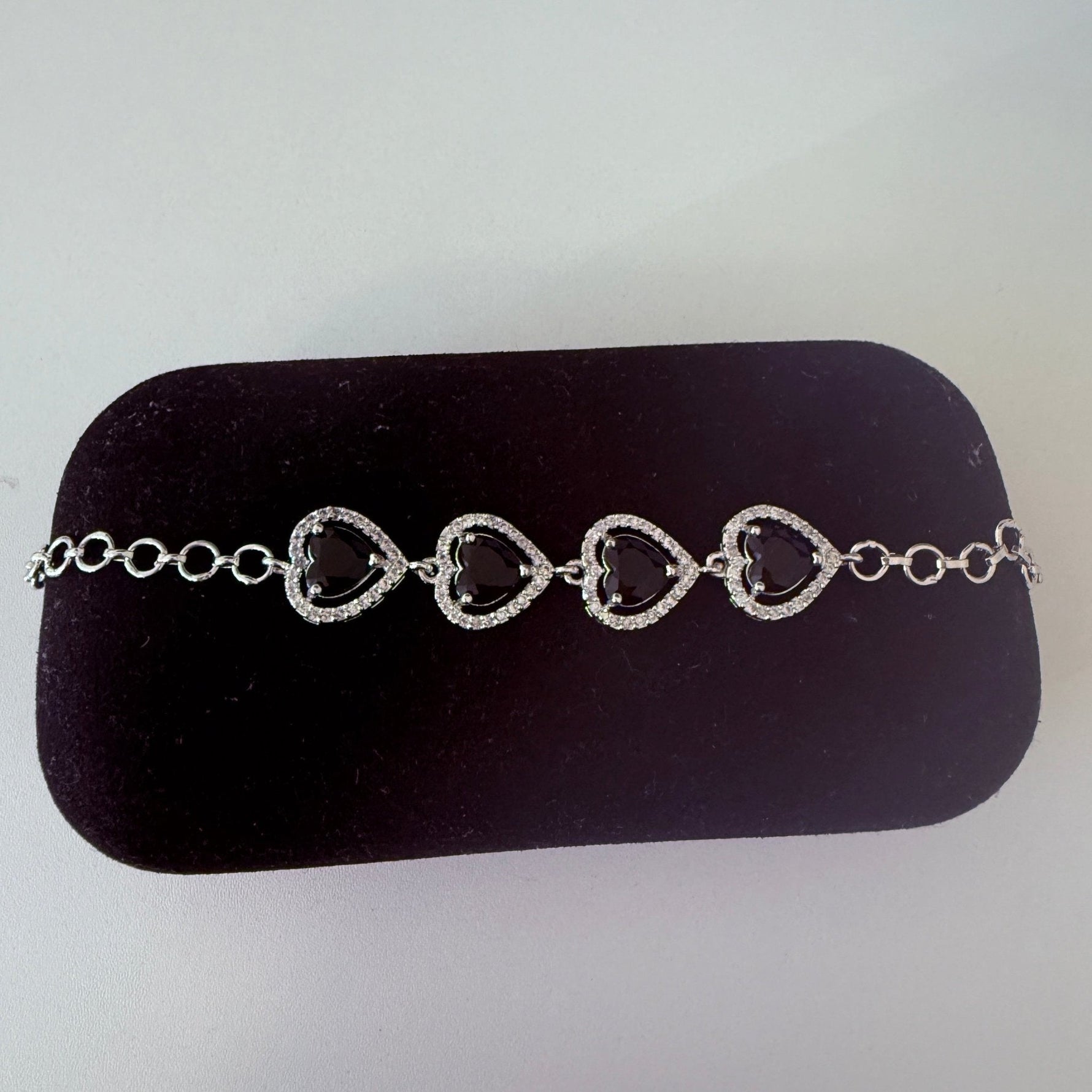 Regal Heart Bracelet - Vinni’s Jewelry