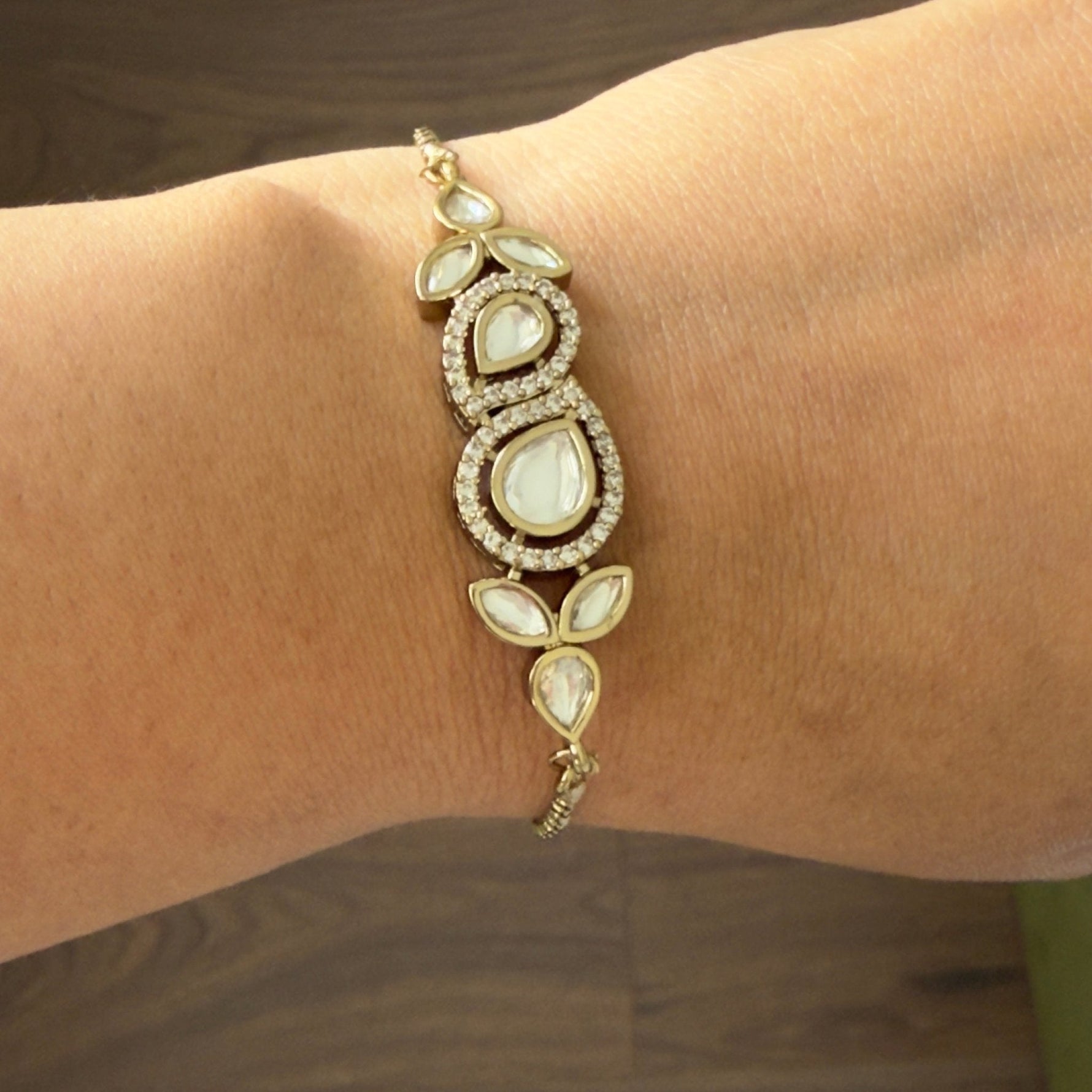Royal Kundan Drop Adjustable Bracelet - Vinni’s Jewelry